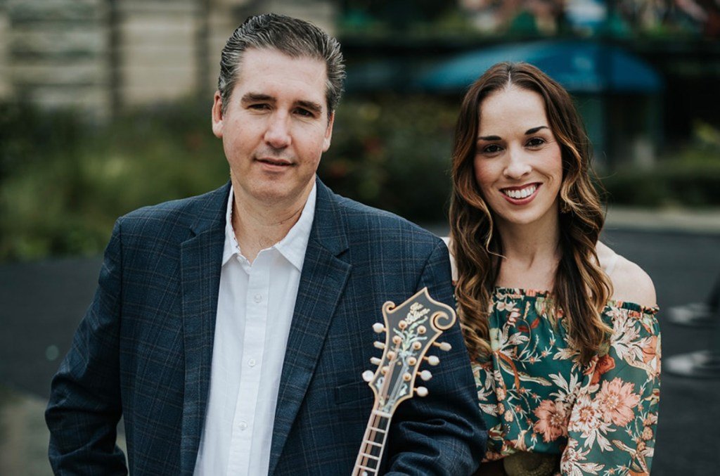 Darin & Brooke Aldridge Top Bluegrass Albums Chart With ‘Talk of the Town’