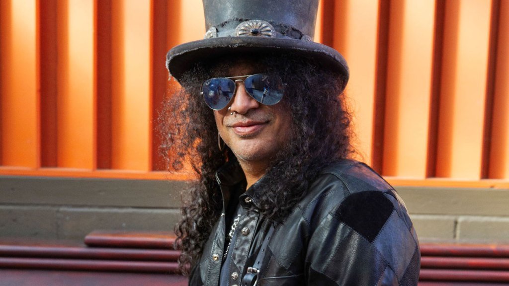 Slash Debuts at No. 1 on Blues Albums Chart With All-Star Collabs Set ‘Orgy of the Damned’