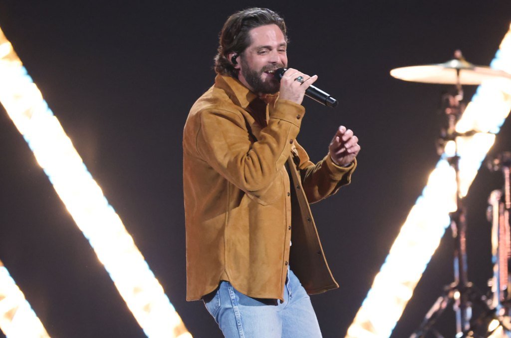 Thomas Rhett Struts Through Crowd Looking for Someone ‘Beautiful As You’ at the 2024 ACM Awards