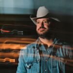 Red-Dirt Leader Wade Bowen Talks Bringing the Party With ‘Nothin But Texas’: ‘Anthems Need to Be Simple’