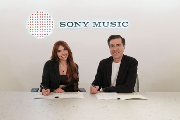 Yeri Mua cr Angel Olvera sony music signing billboard 1548