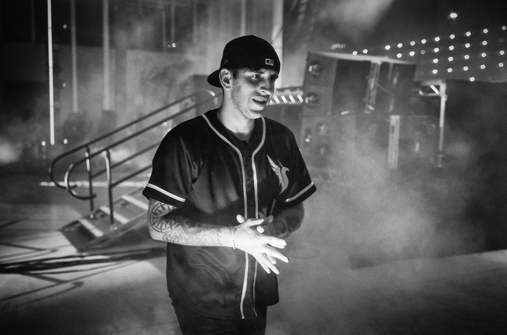 Illenium Says He’ll Replace AI Poster Art After Image Is Roasted Online