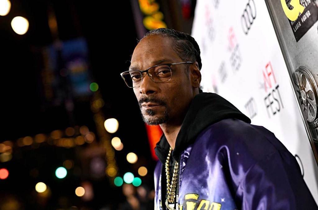 Snoop Dogg Mourns Death of His Cousin & ‘Doggystyle’ Cover Artist Darryl ‘Joe Cool’ Daniel