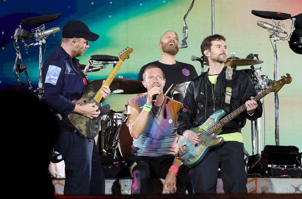 coldplay performs 2023 billboard 1548 546987