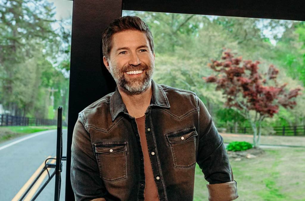 Josh Turner cr David McClister 2024 billboard 1548