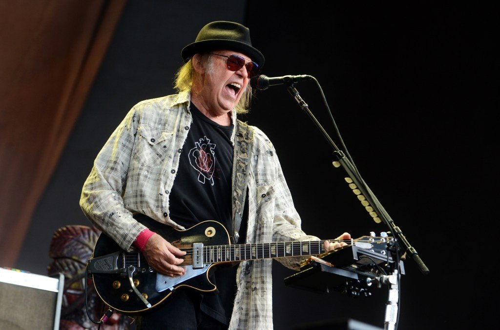 Neil Young 2019 billboard 1548