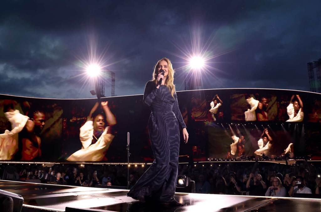 Adele in Munich aug 2024 98076 billboard 1548