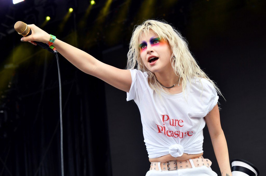 Hayley Williams 2018 bonnaroo billboard 1548