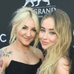 Julia Michaels and Sabrina Carpenter 2019 bbma billboard kl89 billboard 1548