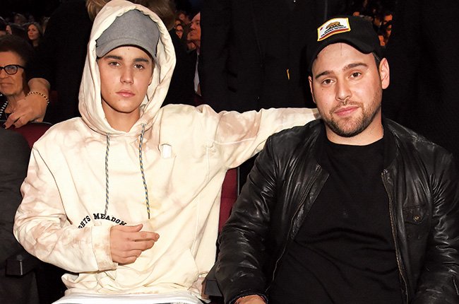 Justin Bieber Scooter Braun AMAs 2015 bb8 billboard 650