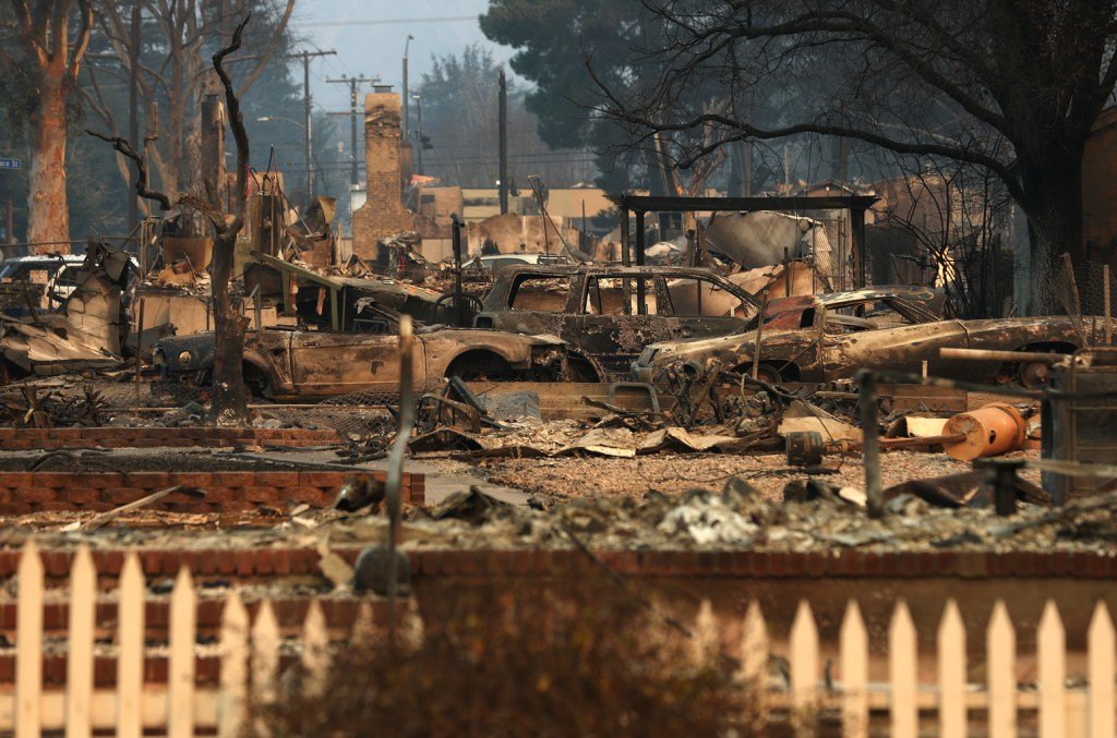 Los Angeles wildfires Altadena billboard 1548