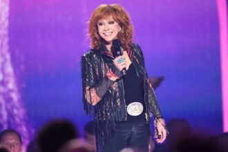 reba mcentire acm 2024 year show billboard 1548