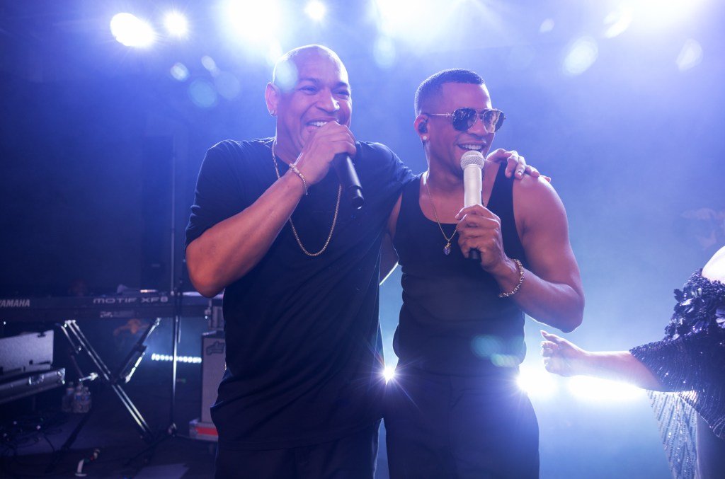 Gente de Zona cr World Red Eye billboard 1548