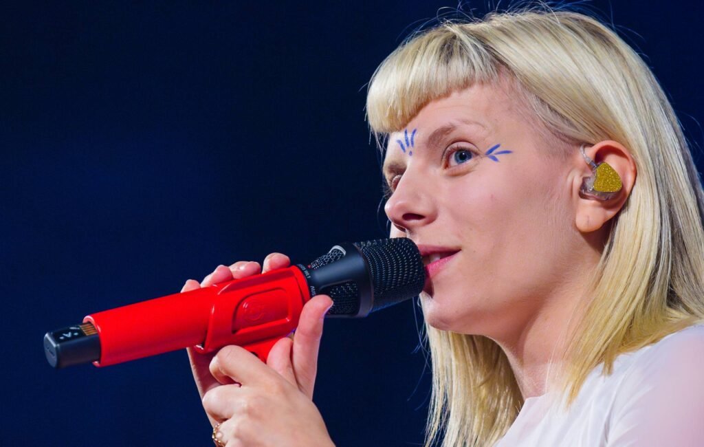 aurora live 2024